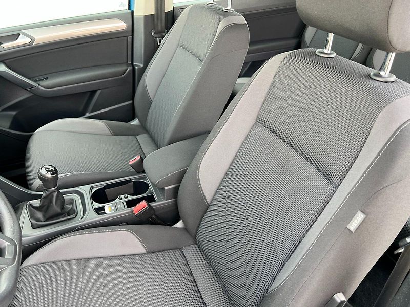 Volkswagen Touran (2017) 1.2TSi 81KW! TAŽNÉ!Park assist - fotka 15 z 27