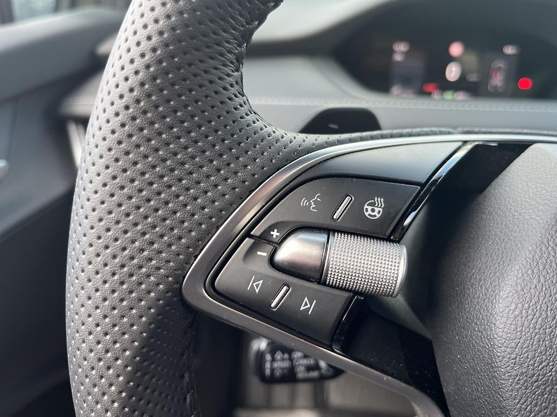Škoda Enyaq SPORTLINE 85x 210/82 - fotka 15 z 27