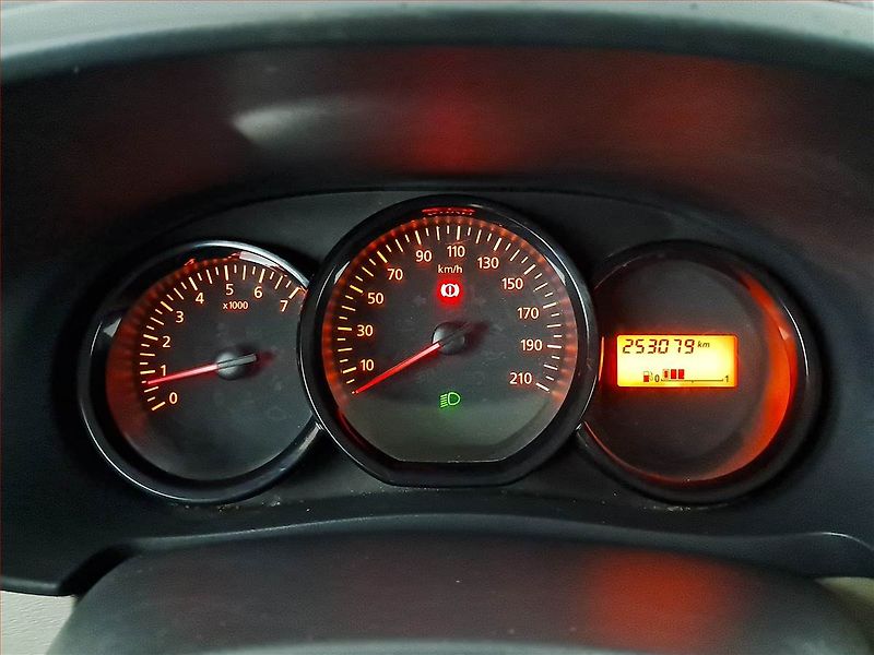 Dacia Lodgy (2013) 1.6 8V, nová STK, Tažné - fotka 11 z 13