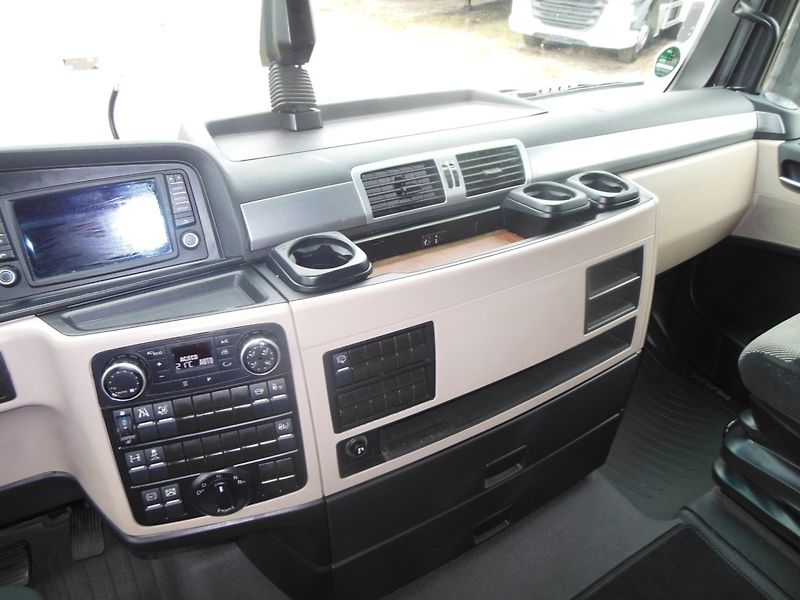 MAN TGX 18.460 XXL, LowDeck, Retarder - fotka 20 z 23