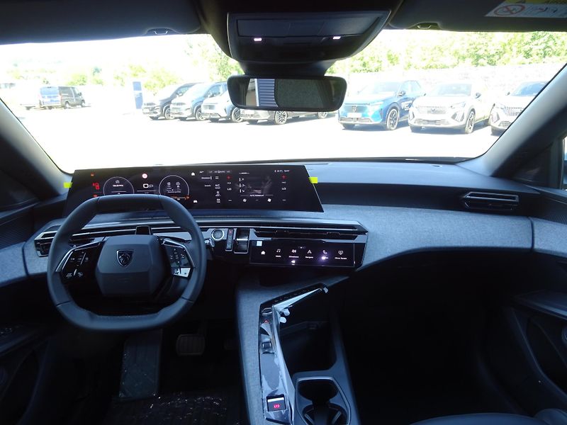 Peugeot 5008 (2026) BUSINESS Hybrid 145k e-DCS6 - fotka 21 z 49