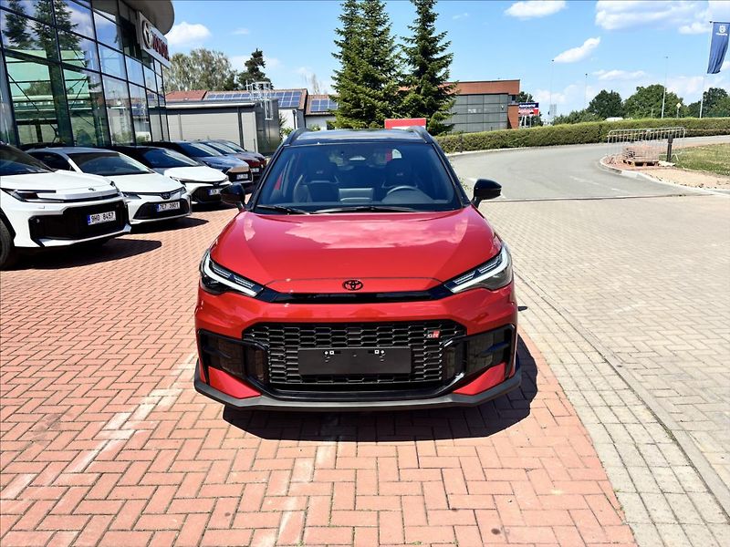 Toyota Corolla (2026) 2,0 HEV  GR SPORT - fotka 2 z 11