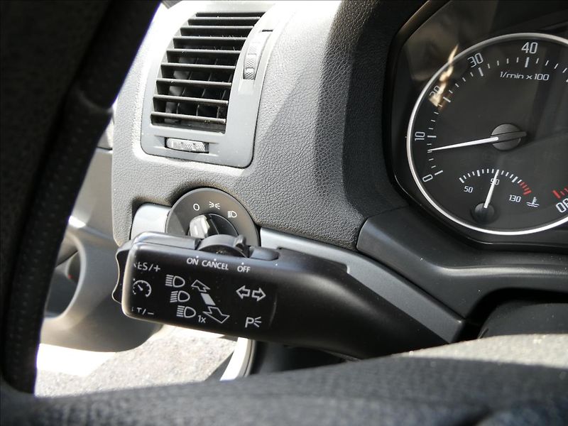 Škoda Octavia 1,2 TSi 77kW motor 110tKm,2xko - fotka 30 z 42