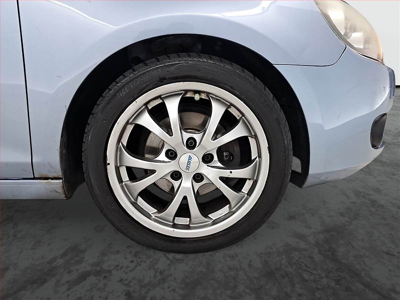 Volkswagen Golf (2010) 1.4 16V, Park. senzory - fotka 14 z 15