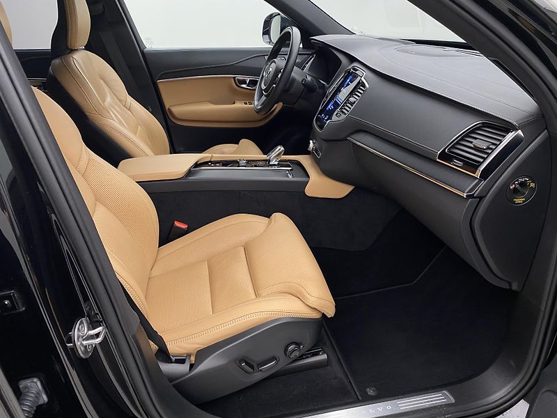 Volvo XC90 B5 AWD INSCRIPTION AUT CZ - fotka 23 z 52