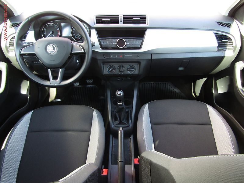 Škoda Fabia (2015) 1.2 TSi, 1.maj,ČR, Ambition - fotka 8 z 15