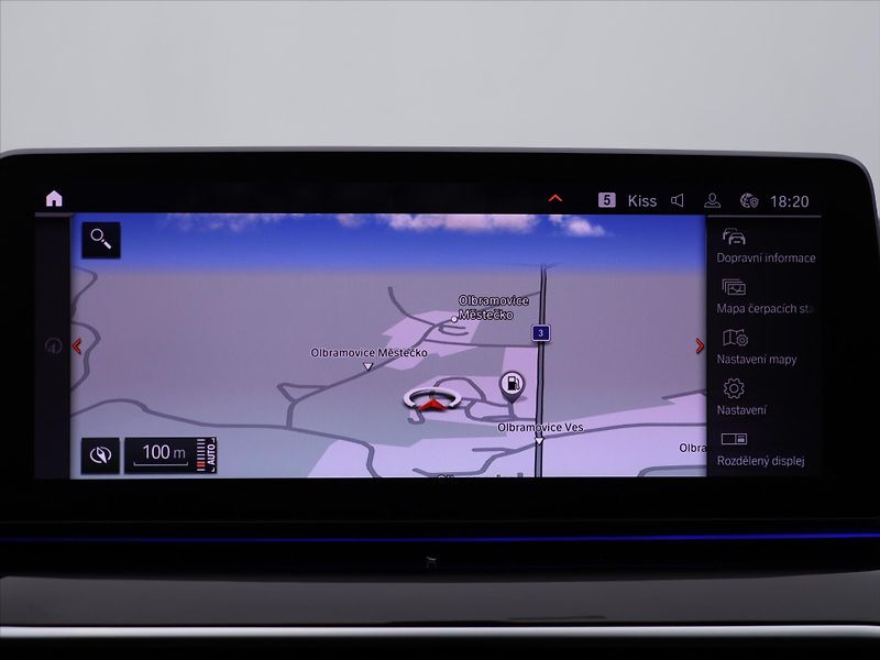 BMW Řada 5 3,0 530d 183kW xDrive Touring - fotka 23 z 35