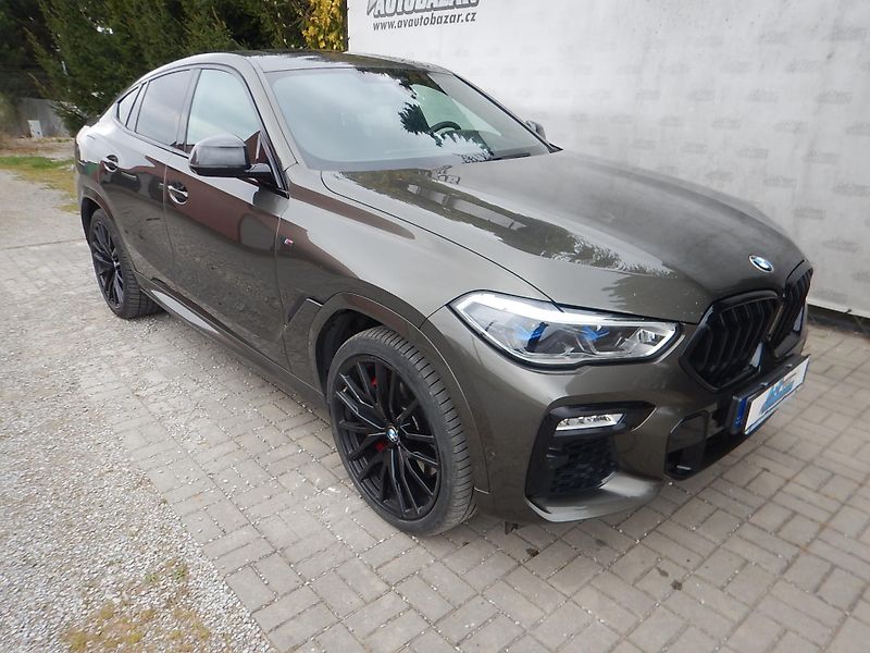 BMW X6 M50D - fotka 7 z 31