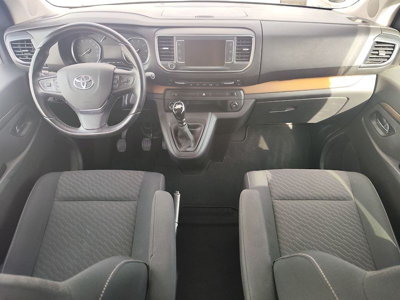 Toyota ProAce Verso 2.0 D-4D/106kW Family L1 - fotka 15 z 35