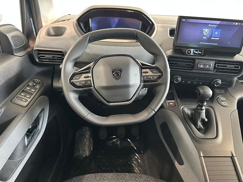 Peugeot Rifter (2026) LONG ALLURE BlueHDi 130 MAN6 - fotka 15 z 21