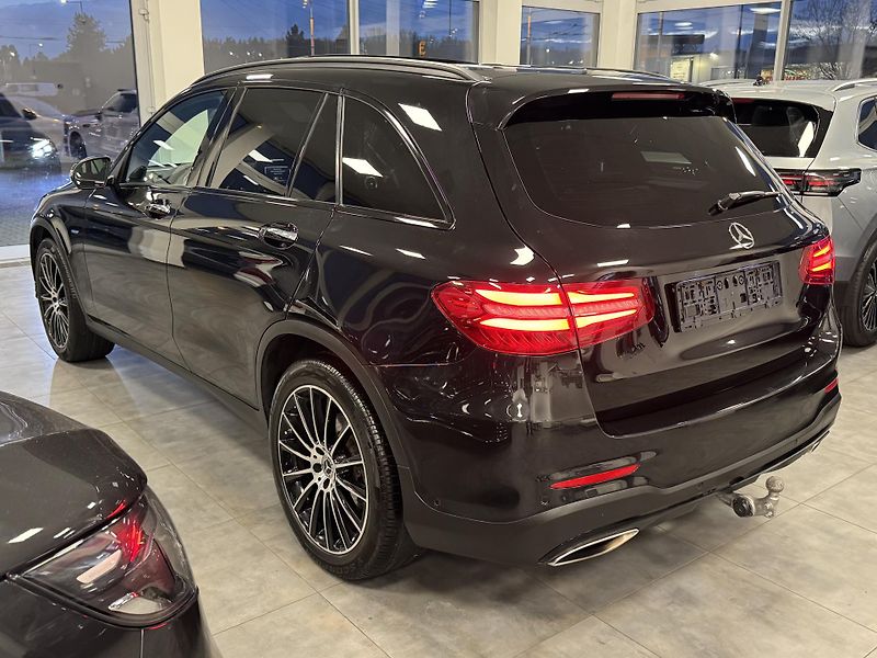 Mercedes-Benz GLC (2017) 350e 4M AMG - fotka 5 z 42