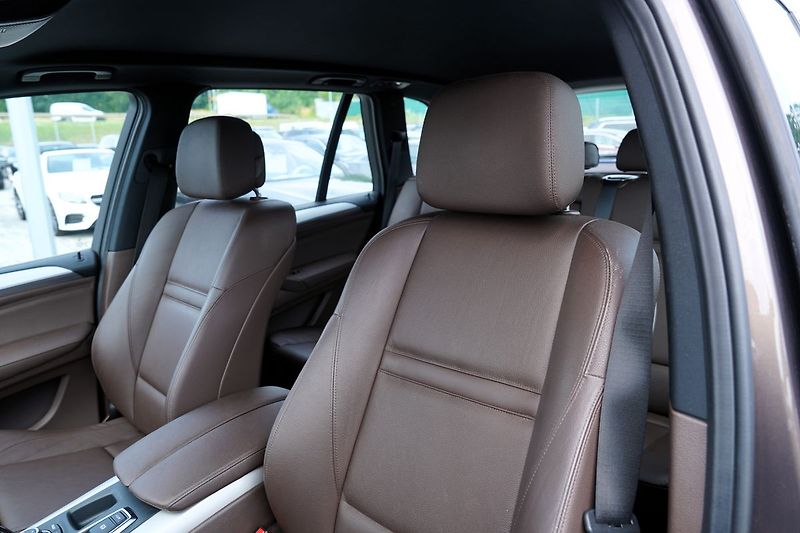 BMW X5 4.0d xDrive/kůže/7míst/55.000k - fotka 25 z 44