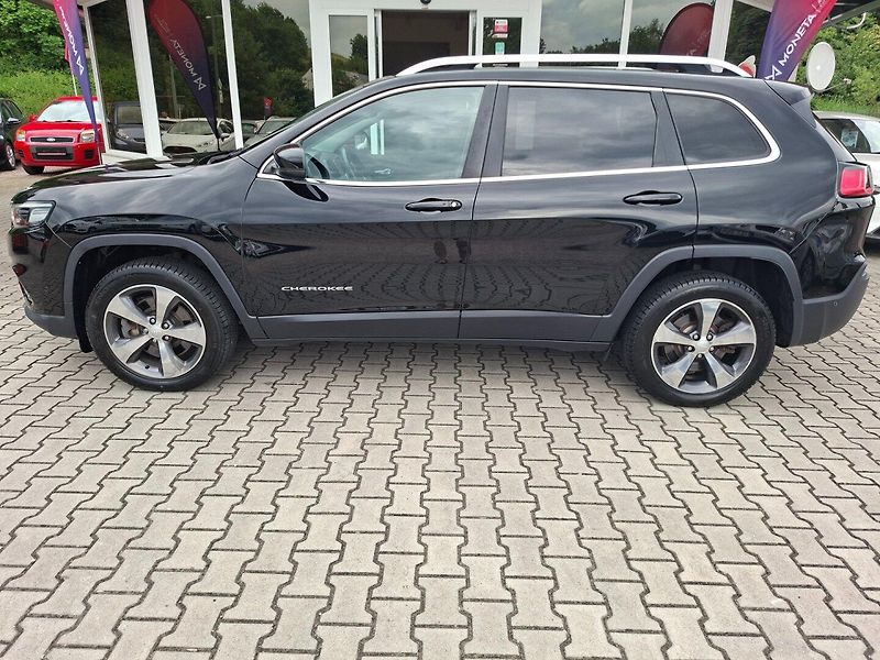 Jeep Cherokee (2019) 2.2M-JET 143kW 4X4 LIMITED - fotka 5 z 46