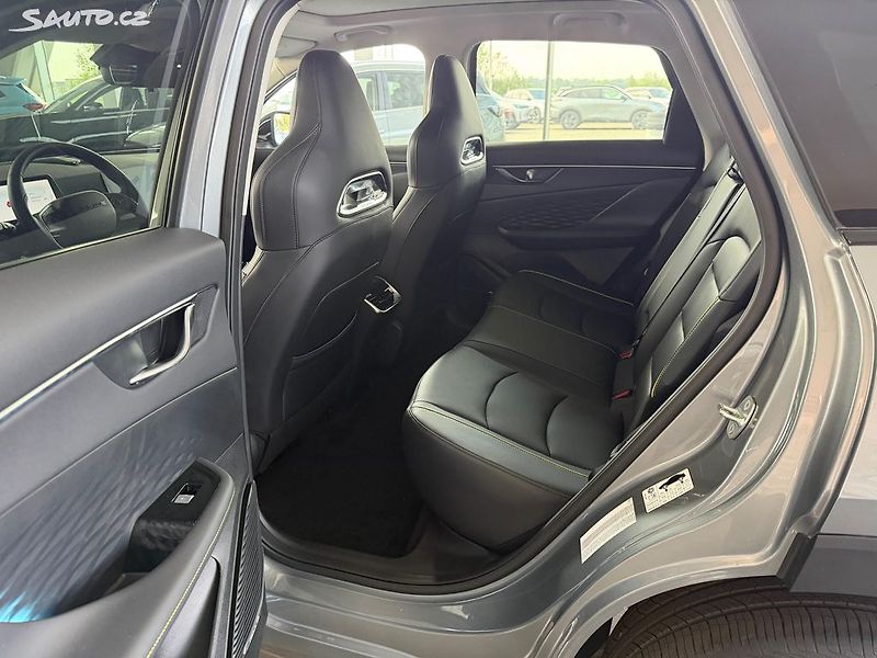 BAIC Ostatní (2025) ALL IN 130 kW Panorama DCT - fotka 18 z 30