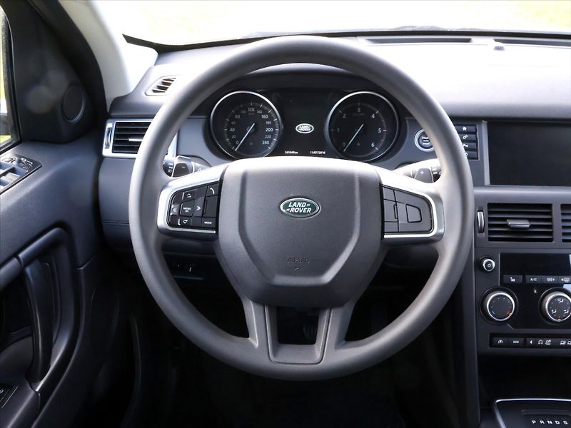 Land Rover Discovery Sport 2,0 TD4 110kW 4WD Automat - fotka 15 z 32