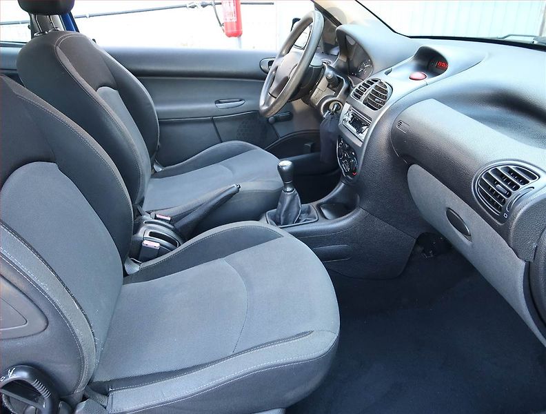 Peugeot 206 (2006) 1.4, po STK, v provozu - fotka 9 z 13