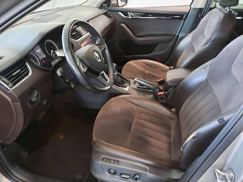Škoda Octavia (2017) Laurin&Klement 2.0 TDI 4x4 (13 - fotka 6 z 26
