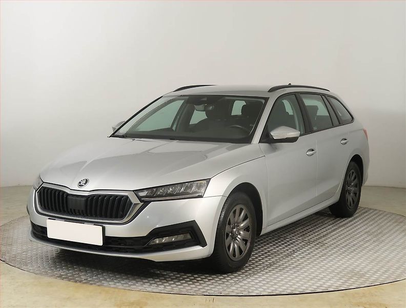 Škoda Octavia (2022) Ambition 2.0 TDI, ČR,1.maj - fotka 2 z 19