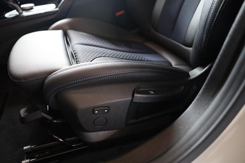 BMW Řada 2 M235i xDrive Gran Coupé - fotka 22 z 25