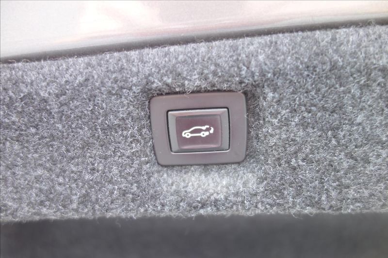 Cadillac CT6 3,6 i V6 250KW,SERV.KN.,AWD. - fotka 16 z 56