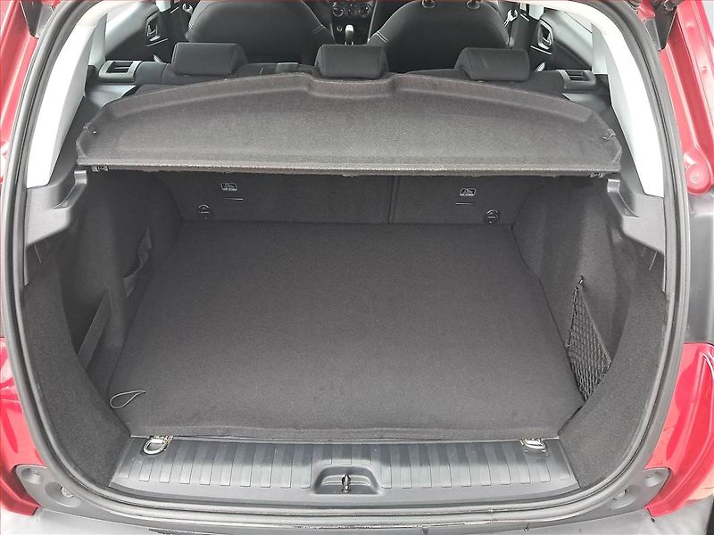 Peugeot 2008 (2019) 1.2 PureTech, Serv.kniha - fotka 14 z 17