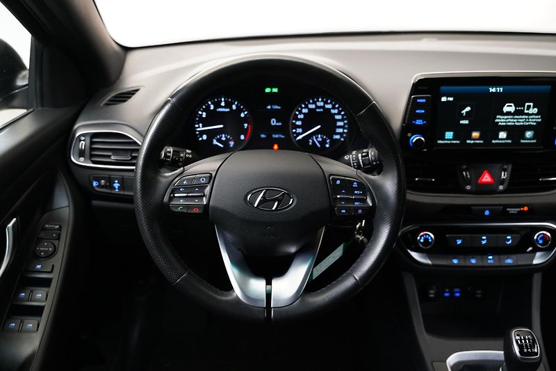 Hyundai i30 - fotka 17 z 23