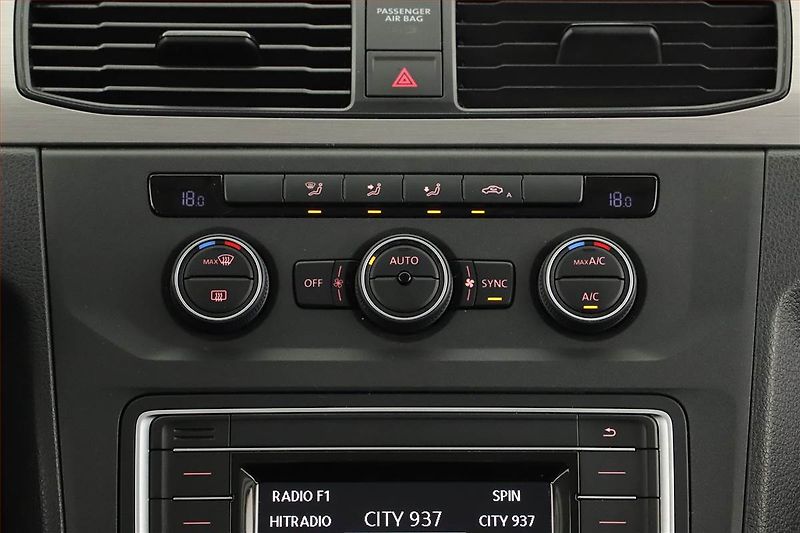 Volkswagen Caddy (2019) Maxi 1.4 TSI, 5Míst, ČR, 1Maj - fotka 12 z 15