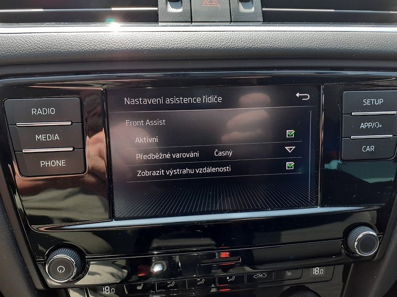 Škoda Octavia (2019) 1.0 TSi Ambition  ČR - fotka 14 z 31