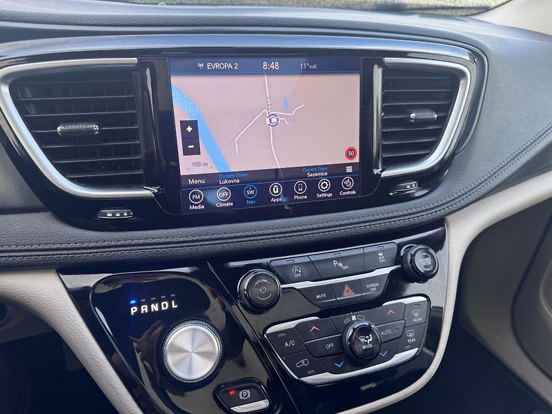 Chrysler Pacifica (2020) 3,6 RU Panorama Limited 2020 - fotka 17 z 19