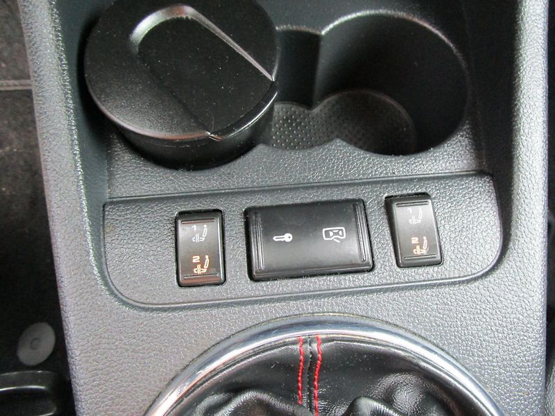 Škoda Roomster 1,2TSI-63KW-NOVÁ STK - fotka 15 z 18