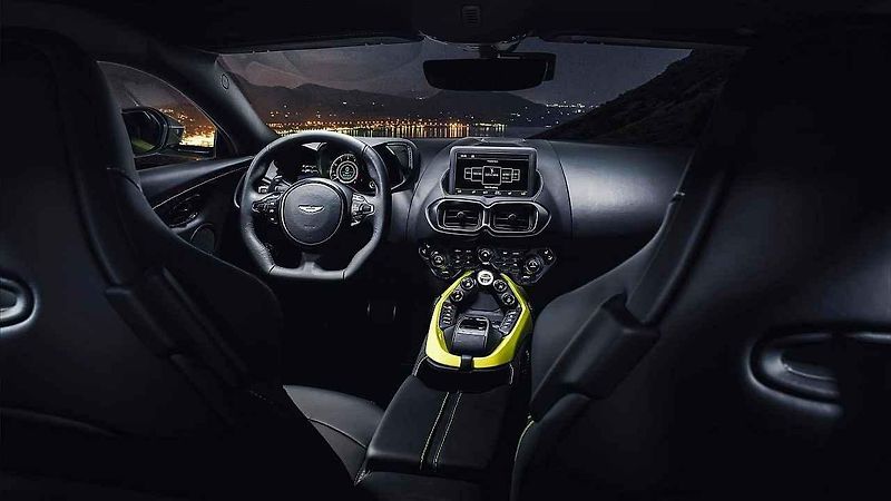Aston Martin Vantage.