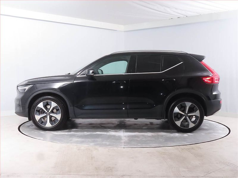 Volvo XC40 (2022) Inscription B3 - fotka 3 z 14