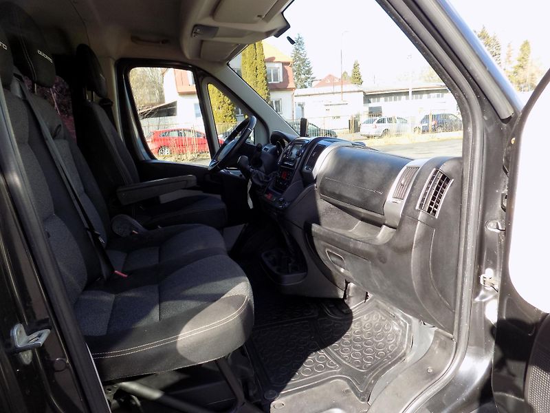 Fiat Ducato (2015) 3,0 130KW 7 MÍST VALNIK - fotka 29 z 42