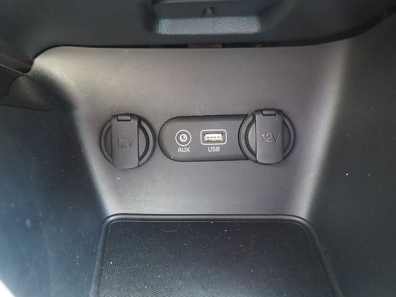 Kia Ceed (2018) 1.6 CRDi, 100 kW, 1. Maj ČR - fotka 35 z 43