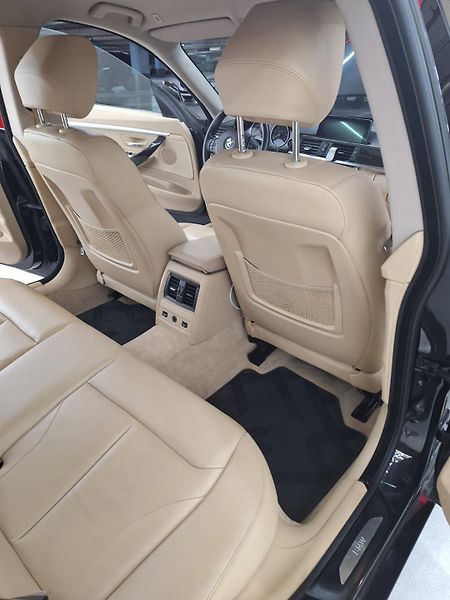 BMW Řada 3 (2013) - fotka 12 z 19