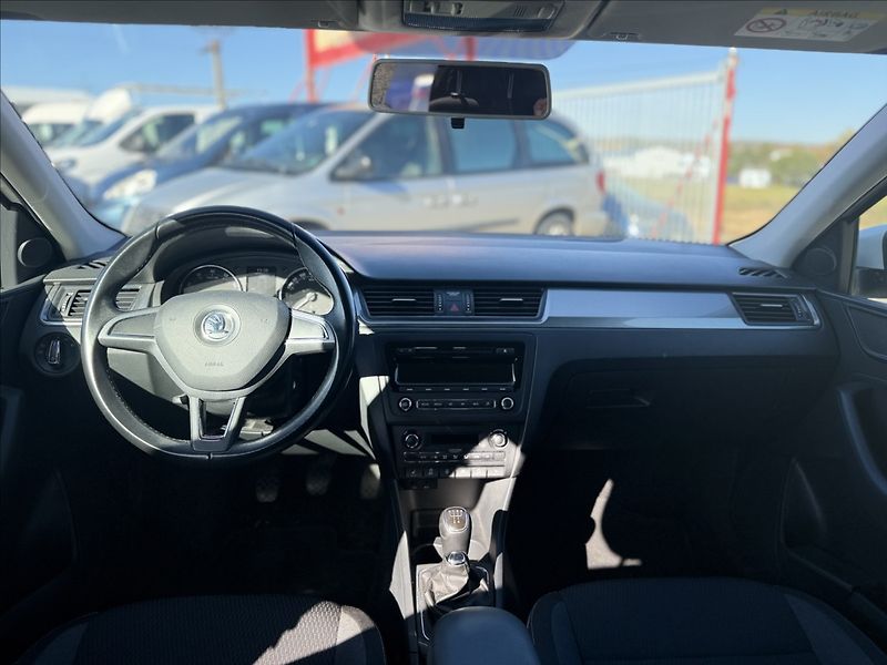Škoda Rapid 1,2 TSI +SADA ZIMNÍCH KOL - fotka 18 z 26
