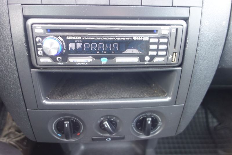 Škoda Fabia 1,4TDi SPORTLINE  2.MAJ.! - fotka 18 z 25