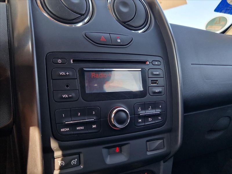 Dacia Duster 1,6 i 84kW AC NOSIČ HEZKÝNÁJ. - fotka 23 z 27