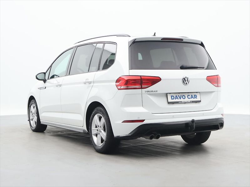 Volkswagen Touran 1,8 TSI 132kW DSG R-Line 7míst - fotka 5 z 38