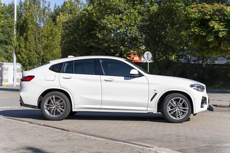 BMW X4 (2021) xDrive 20d M Sport paket, DPH - fotka 11 z 32