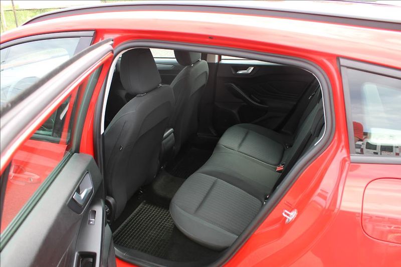 Ford Focus 1,5 TDCi  SERVISKA, ČR - fotka 10 z 29