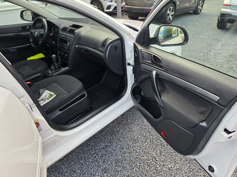 Škoda Octavia 1.2 TSI 6ti rychlostní  - fotka 20 z 36