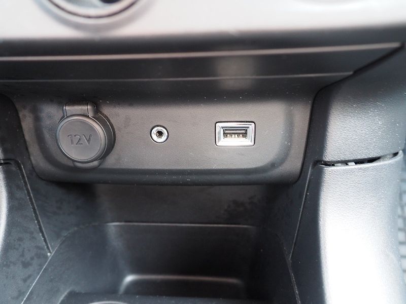 Citroën C3 (2019) 1.2 PureTech Feel - fotka 29 z 34