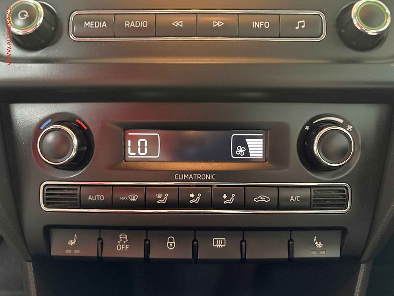 Škoda Rapid (2014) 1.2 TSi, ELE, výhř.sed. - fotka 14 z 15