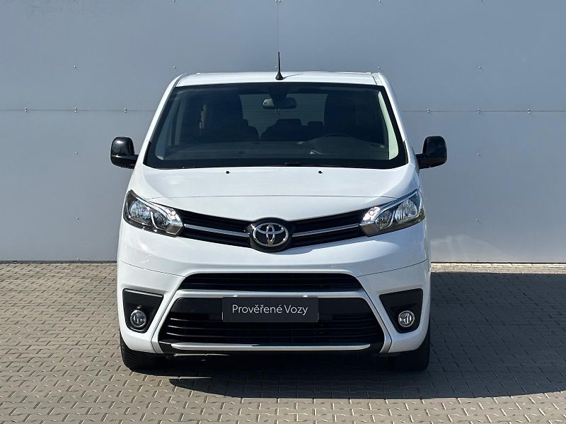 Toyota ProAce Verso 2,0 D-4D L2 Family AT - fotka 4 z 25