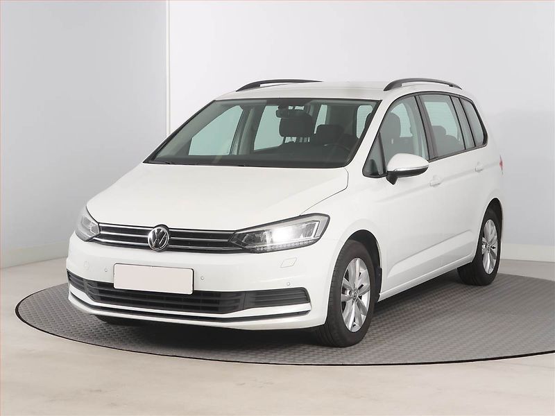 Volkswagen Touran (2019) Comfortline 1.6 TDI, Automat - fotka 2 z 18