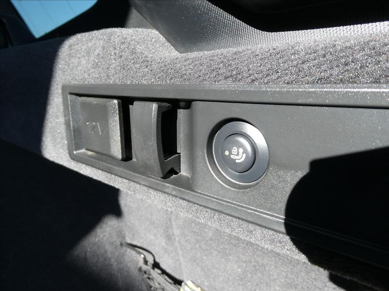 BMW Řada 3 2,0 320D xDrive,M-paket,1.maj. - fotka 22 z 52