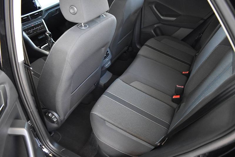Volkswagen T-Roc (2025) 1.5TSI 110kW Záruka,Manuál - fotka 12 z 23