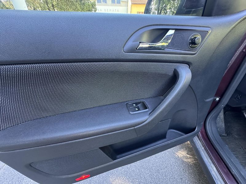 Škoda Yeti 2.0TDI 81kW ČR  první majitel  - fotka 12 z 17