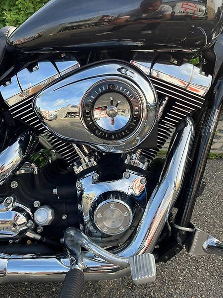 Harley-Davidson FXDC Dyna Super Glide Custom (2010) - fotka 12 z 14